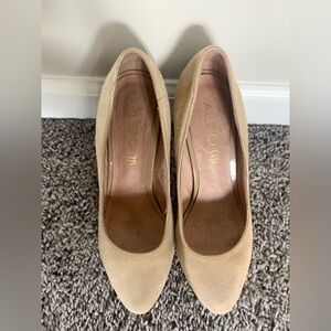 Aldo women’s high heel. Genuine leather. Suede, nude. Size 6.5